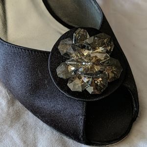 Stuart Weiztman 7.5 black slingbacks